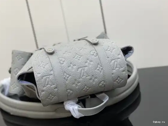 CHRISTOPHER PM LOUIS VUITTON 0530